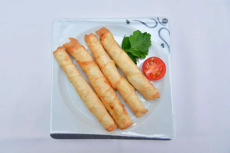 PEYNİRLİ SARMA BÖREĞİ