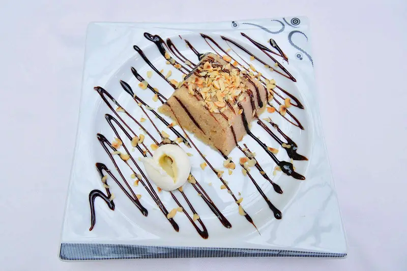 DONDURMALI İRMİK HELVASI