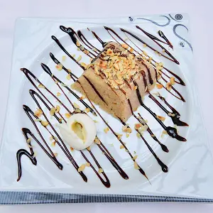 DONDURMALI İRMİK HELVASI