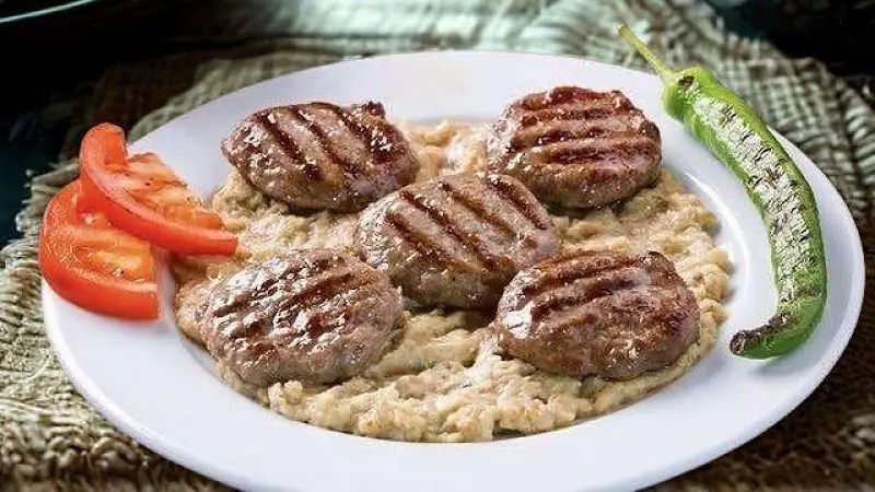 BEĞENDİLİ KÖFTE