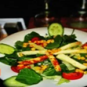 Hellim Peynirli Salata