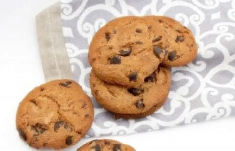 Sütlü Çikolatalı Kurabiye