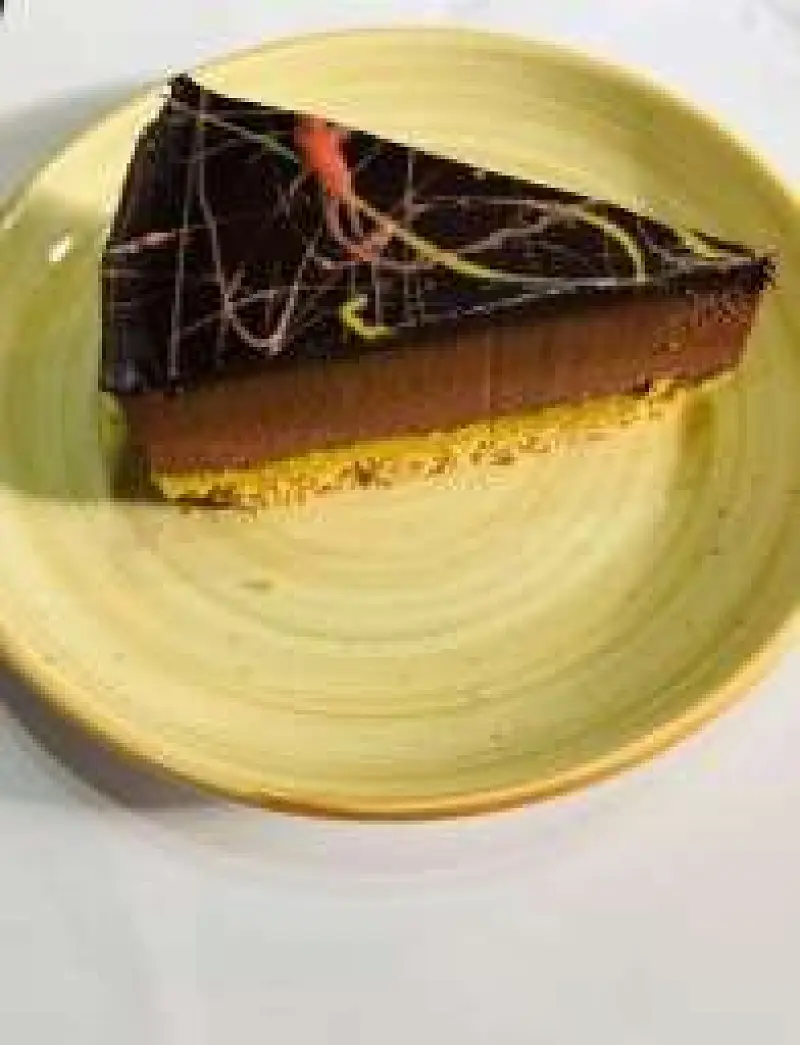 DUBAİ ÇİKOLATALI PASTA