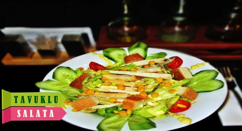 Tavuk Salatası