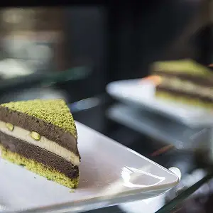 Pistacho Cake